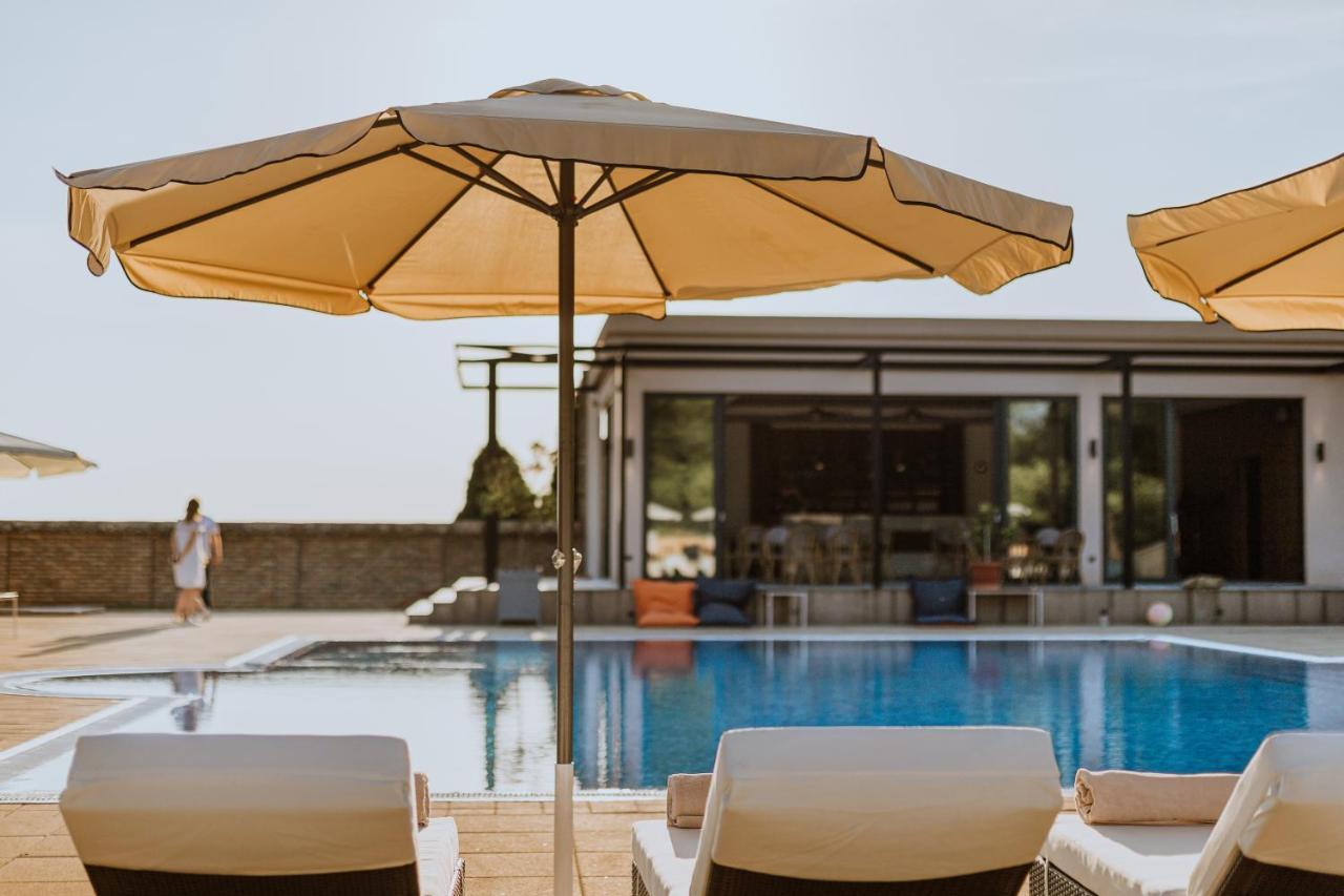 Hotel 1000 Ruza เบลเกรด ภายนอก รูปภาพ
