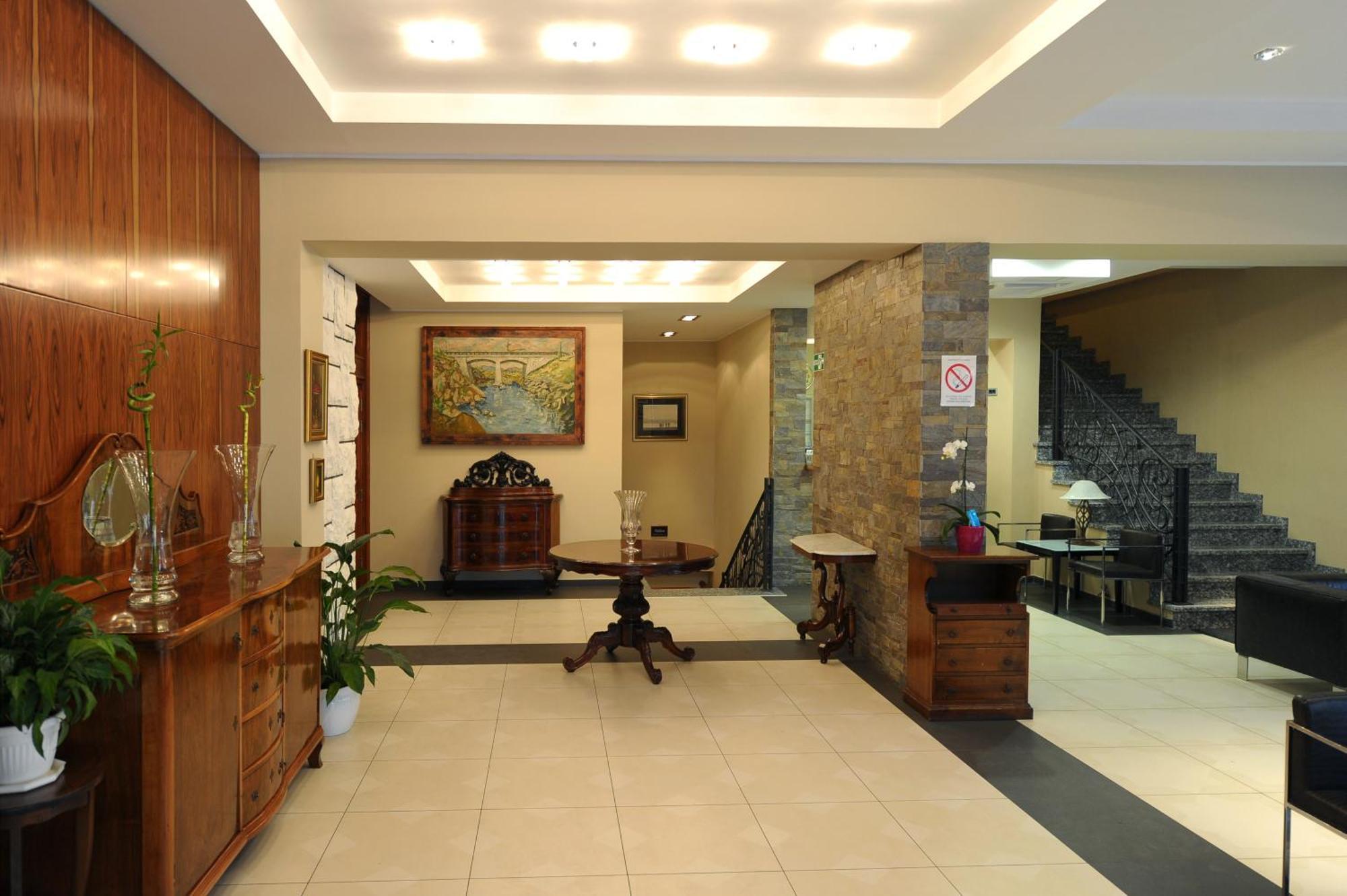 Hotel 1000 Ruza เบลเกรด ภายนอก รูปภาพ