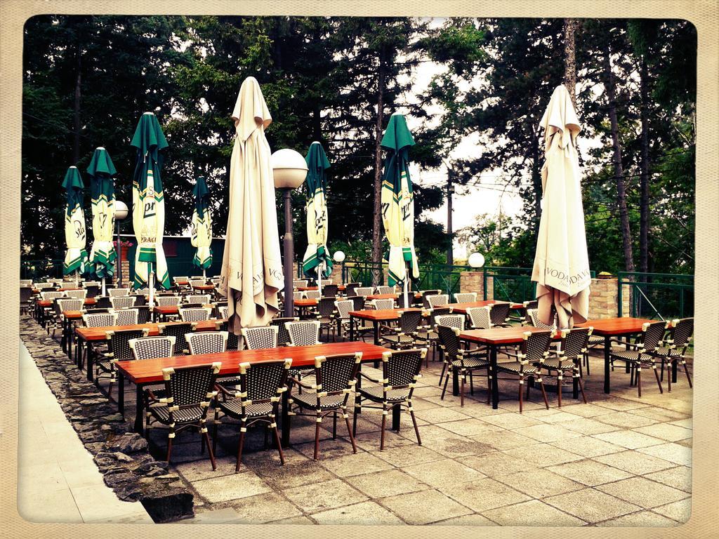 Hotel 1000 Ruza เบลเกรด ภายนอก รูปภาพ